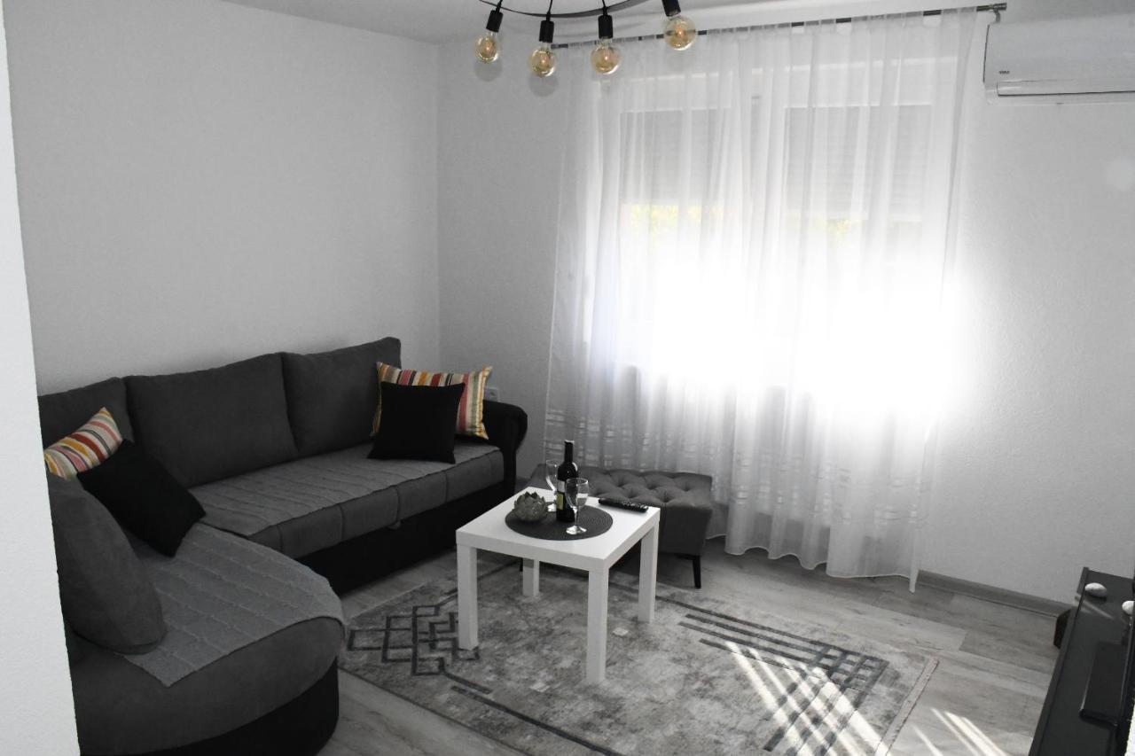 Apartment Sarajlic Prijedor Bagian luar foto