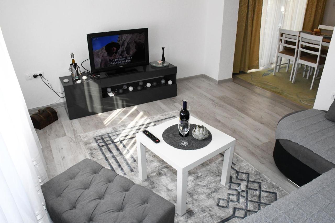 Apartment Sarajlic Prijedor Bagian luar foto